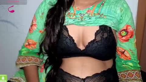 Snapshot of desicoupleshow chatting on September 29, 10:25 pm Eva and Adam online show from September 29, 10:25 pm