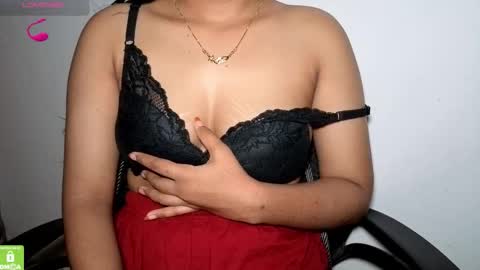 Snapshot of desicoupleshow chatting on October 30, 7:14 pm Eva and Adam online show from October 30, 7:14 pm