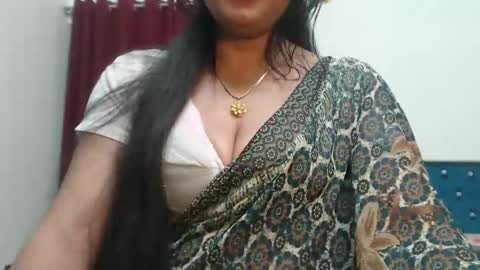 Snapshot of desimaisa130 chatting on September 17, 5:14 pm Maisa online show from September 17, 5:14 pm