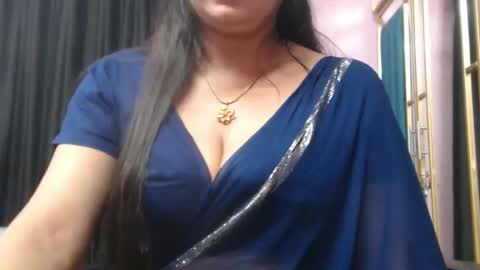 Snapshot of desimaisa130 chatting on October 23, 4:17 pm Maisa online show from October 23, 4:17 pm