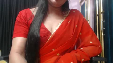 Snapshot of desimaisa130 chatting on November 7, 5:24 pm Maisa online show from November 7, 5:24 pm