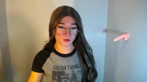 Snapshot of desirable_lorinexx chatting on December 24, 7:22 pm LORINE online show from December 24, 7:22 pm