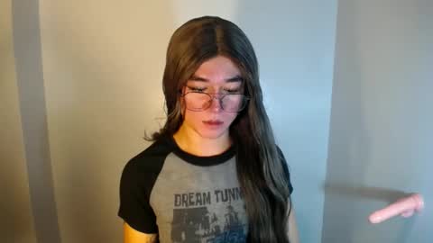 Snapshot of desirable_lorinexx chatting on December 25, 12:58 pm LORINE online show from December 25, 12:58 pm