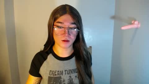 Snapshot of desirable_lorinexx chatting on January 1, 1:04 am LORINE online show from January 1, 1:04 am