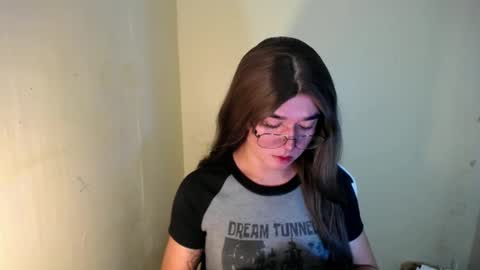 Snapshot of desirable_lorinexx chatting on January 14, 7:11 pm LORINE online show from January 14, 7:11 pm