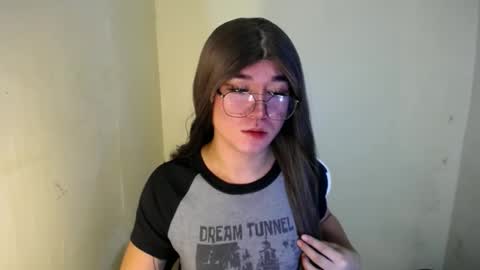 Snapshot of desirable_lorinexx chatting on January 16, 7:10 pm LORINE online show from January 16, 7:10 pm
