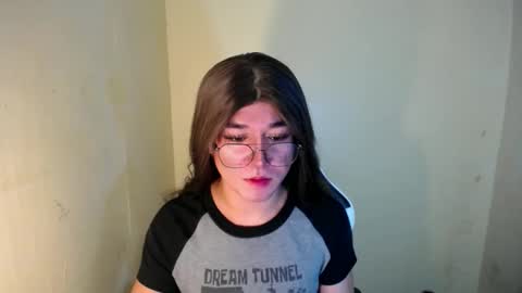 Snapshot of desirable_lorinexx chatting on January 17, 10:12 pm LORINE online show from January 17, 10:12 pm