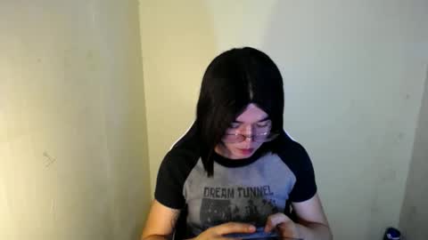 Snapshot of desirable_lorinexx chatting on January 22, 9:54 pm LORINE online show from January 22, 9:54 pm