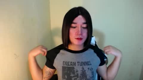 Snapshot of desirable_lorinexx chatting on January 29, 8:35 pm LORINE online show from January 29, 8:35 pm