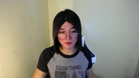 Snapshot of desirable_lorinexx chatting on January 31, 12:50 am LORINE online show from January 31, 12:50 am