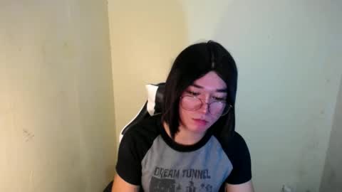 Snapshot of desirable_lorinexx chatting on February 2, 8:13 am LORINE online show from February 2, 8:13 am