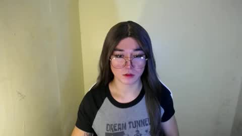 Snapshot of desirable_lorinexx chatting on February 19, 2:12 pm LORINE online show from February 19, 2:12 pm
