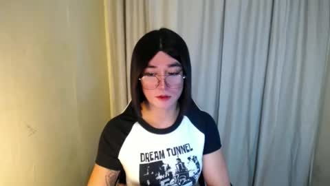 Snapshot of desirable_lorinexx chatting on February 26, 2:48 am LORINE online show from February 26, 2:48 am