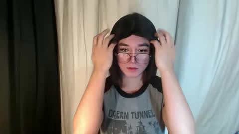 Snapshot of desirable_lorinexx chatting on March 12, 7:38 pm LORINE online show from March 12, 7:38 pm