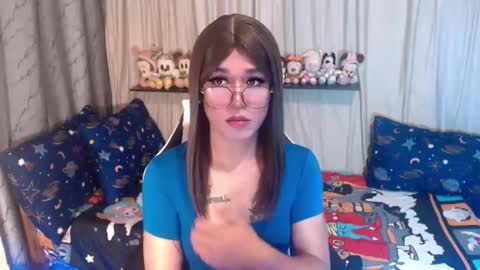 Snapshot of desirable_lorinexx chatting on September 13, 10:42 pm LORINE online show from September 13, 10:42 pm
