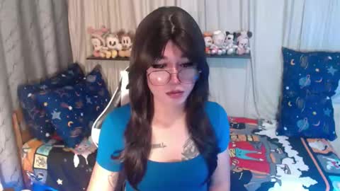 Snapshot of desirable_lorinexx chatting on September 15, 12:10 am LORINE online show from September 15, 12:10 am