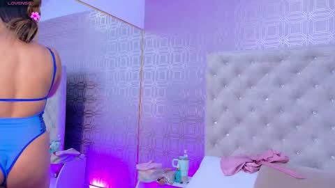 Sara Desire online show from October 9, 12:25 pm