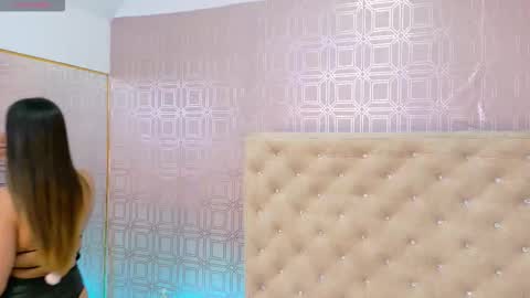 Sara Desire online show from November 22, 12:15 pm