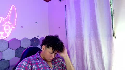 Snapshot of desireduo_tgn chatting on December 21, 9:36 pm TORI AND MR. BEAR online show from December 21, 9:36 pm