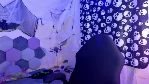 TORI AND MR. BEAR online show from October 24, 5:53 pm