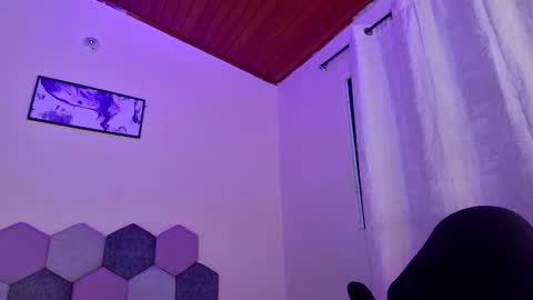 TORI AND MR. BEAR online show from February 9, 5:39 pm