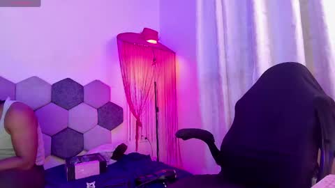 TORI AND MR. BEAR online show from April 30, 8:57 pm