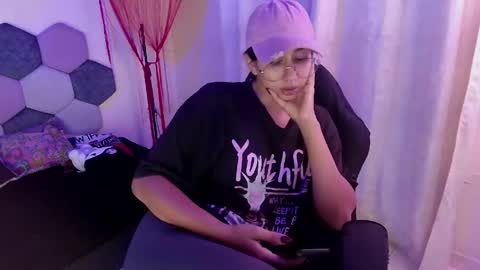 Snapshot of desireduo_tgn chatting on June 4, 6:03 pm TORI AND MR. BEAR online show from June 4, 6:03 pm