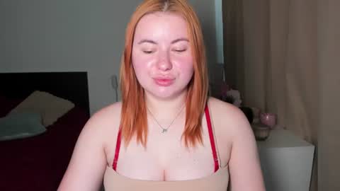 Snapshot of desirelayla chatting on June 25, 6:51 am LAYLA online show from June 25, 6:51 am