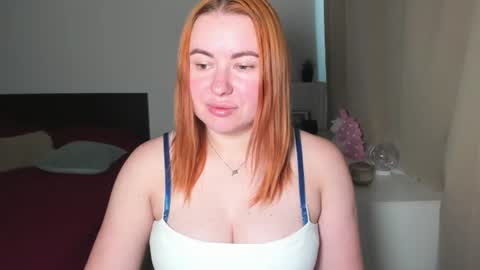 Snapshot of desirelayla chatting on July 8, 8:41 am LAYLA online show from July 8, 8:41 am