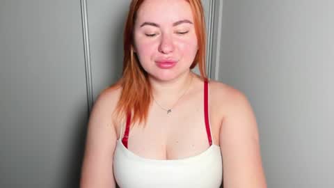 Snapshot of desirelayla chatting on July 18, 6:39 am LAYLA online show from July 18, 6:39 am