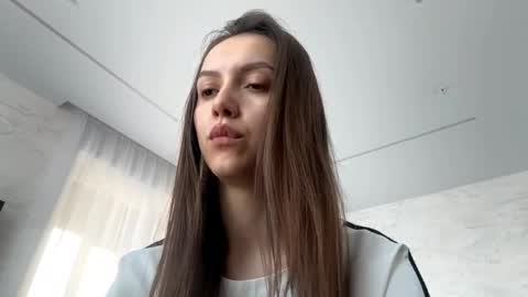 Snapshot of desirewingard chatting on April 9, 2:44 am Ksenia online show from April 9, 2:44 am