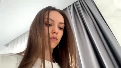 Snapshot of desirewingard chatting on May 14, 4:41 am Ksenia online show from May 14, 4:41 am
