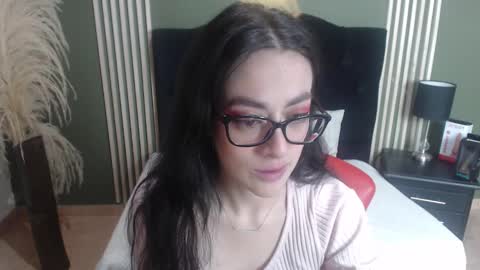 Snapshot of desiring__angel chatting on January 23, 6:39 am Desiring Angel online show from January 23, 6:39 am