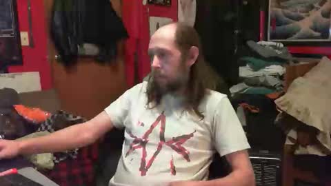 Snapshot of desolation2012 chatting on January 5, 9:37 am desolation2012 online show from January 5, 9:37 am