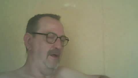 Snapshot of destelp chatting on May 26, 4:25 pm destelp online show from May 26, 4:25 pm
