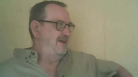 Snapshot of destelp chatting on May 27, 4:26 pm destelp online show from May 27, 4:26 pm