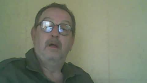 Snapshot of destelp chatting on June 10, 4:17 pm destelp online show from June 10, 4:17 pm