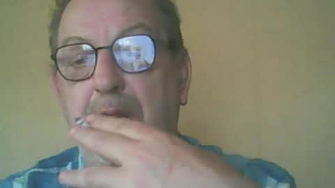 Snapshot of destelp chatting on June 28, 11:27 am destelp online show from June 28, 11:27 am