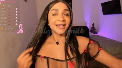 Destinne Mill online show from November 28, 1:58 pm