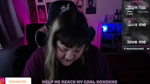 Snapshot of destroyall420 chatting on June 13, 6:39 pm Lola Bdsm and fries online show from June 13, 6:39 pm