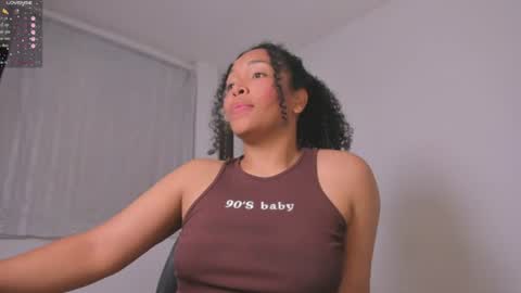 Snapshot of desty_y chatting on July 6, 3:36 pm desty_y online show from July 6, 3:36 pm