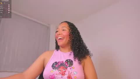 Snapshot of desty_y chatting on July 17, 10:11 am desty_y online show from July 17, 10:11 am
