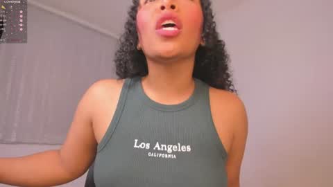 Snapshot of desty_y chatting on July 23, 2:04 pm desty_y online show from July 23, 2:04 pm