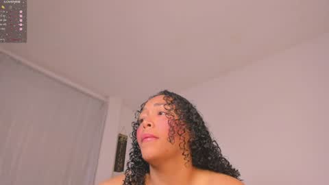 Snapshot of desty_y chatting on August 3, 9:37 am desty_y online show from August 3, 9:37 am