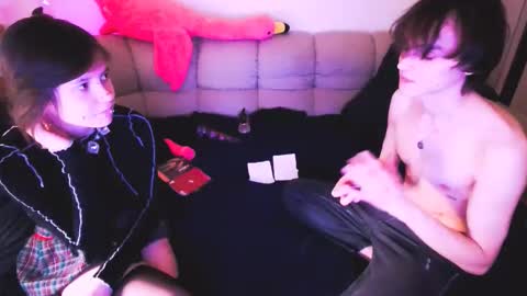 Detumesco And Ipomeablue online show from March 29, 1:11 pm