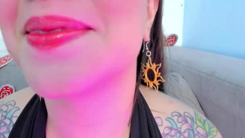 Snapshot of deva_blue chatting on February 15, 4:58 am Deva Blue online show from February 15, 4:58 am