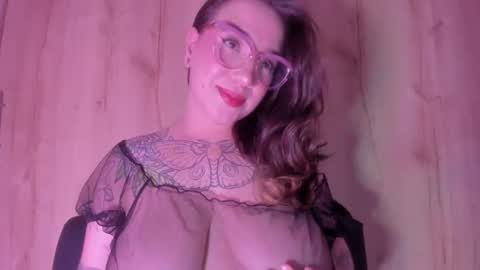 Snapshot of deva_blue chatting on September 9, 4:23 am Deva Blue online show from September 9, 4:23 am