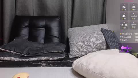 Snapshot of devil_s_bride chatting on February 1, 3:18 pm devil_s_bride online show from February 1, 3:18 pm