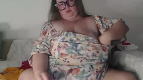 DevilsChick -- OF  online show from October 28, 10:01 pm