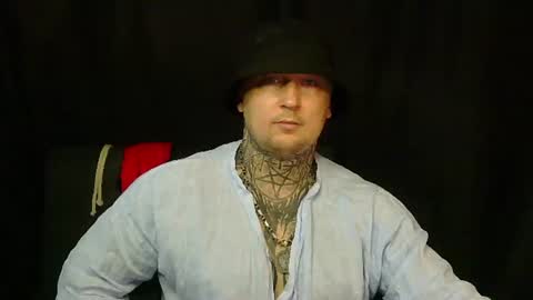 Snapshot of devilwithtats chatting on July 12, 11:45 am Lucian online show from July 12, 11:45 am